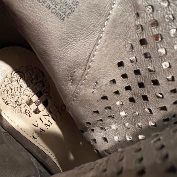 Vince Camuto KAMEY SUEDE PEEP TOE Tassel Cutout Booties Size 7 - Picture 10 of 11